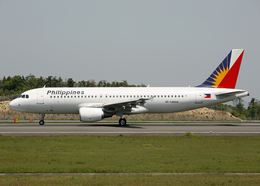 Bokuranさんが、高松空港で撮影したフィリピン航空 A320-214の航空フォト（飛行機 写真・画像）