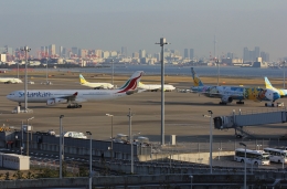 かずぽんさんが、羽田空港で撮影したスリランカ航空 A340-313Xの航空フォト（飛行機 写真・画像）