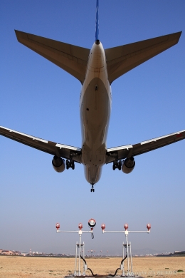 RUNDY!さんが、伊丹空港で撮影した全日空 767-381の航空フォト（飛行機 写真・画像）