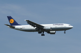 ルフトハンザドイツ航空 A300-600R D-AIAP 1/200 ルフトハンザドイツ航空 A300-600R D-AIAP 1/200 - メルカリ