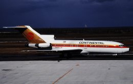 航空フォト：N18476 コンチネンタル・ミクロネシア 727-100