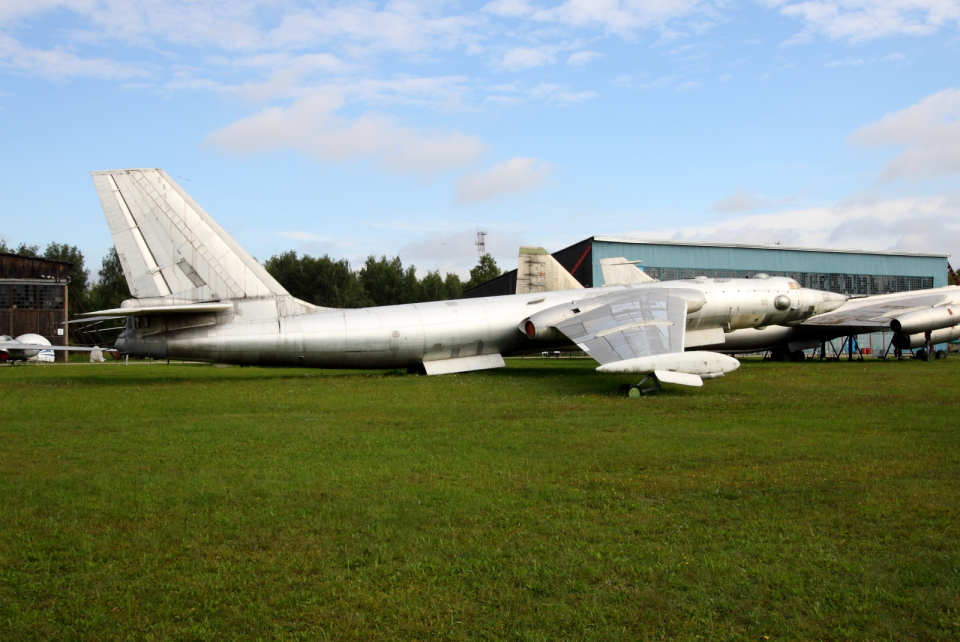 Koenig117さんのロシア航空宇宙軍 Myasishchev M-4 (30 RED) 航空フォト