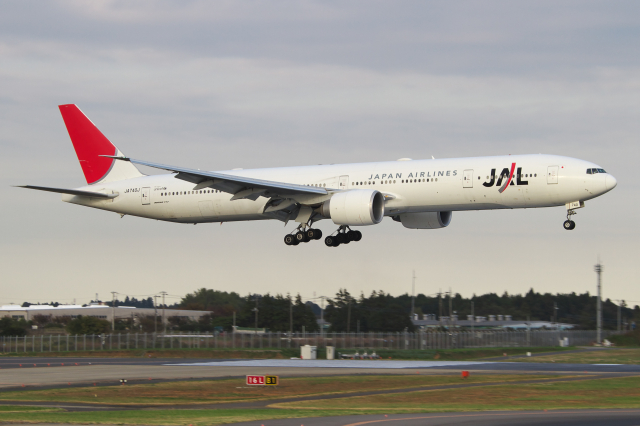 航空機・ヘリコプター 1/500 JAL 777-300ER(JA740J) Aeroclassics Amazon.co.jp: JAL 777-300ER 全日空 SAMURAI BLUE JA740J Ph