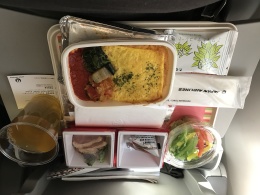 写真の種類:機内食・ドリンク