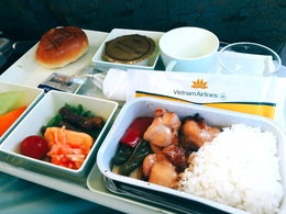 写真の種類:機内食・ドリンク