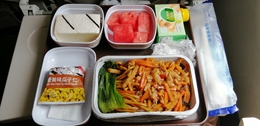 写真の種類:機内食・ドリンク