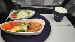 写真の種類:機内食・ドリンク