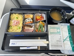 写真の種類:機内食・ドリンク