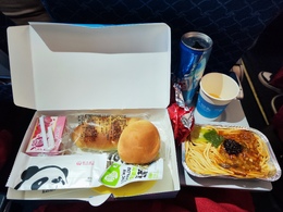 写真の種類:機内食・ドリンク